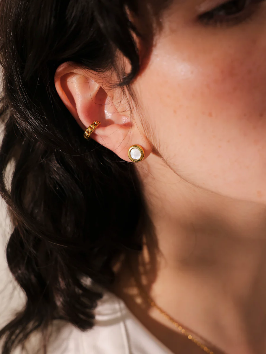 Gentle Twist Earcuff - Image 3